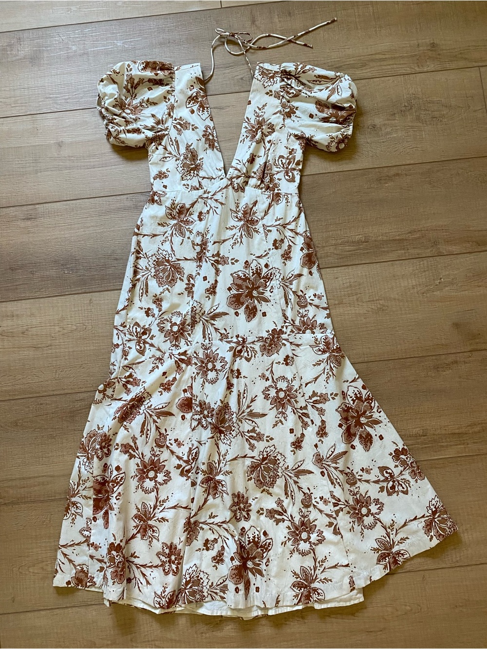 Abercrombie & Fitcb Ivory Floral Maxi Dress with Puff Sleeves